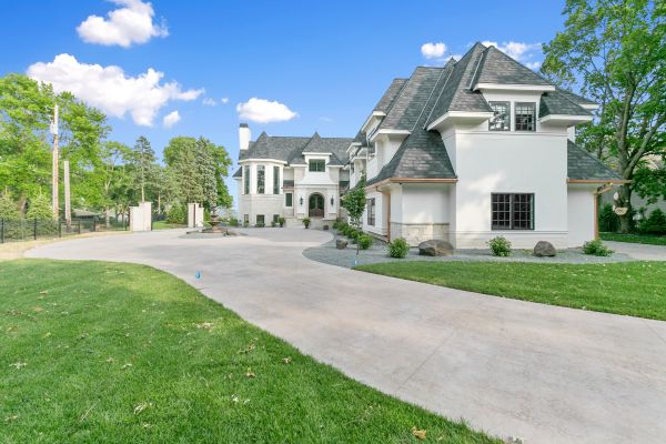 Cost of Concrete Driveway Installation in Pearland
